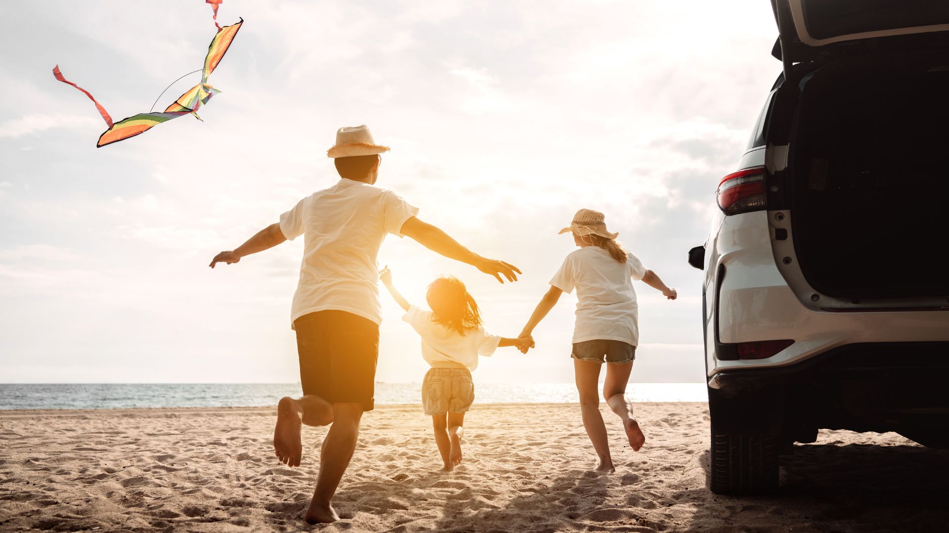 Como juntar dinheiro para as férias em família sem usar o cartão